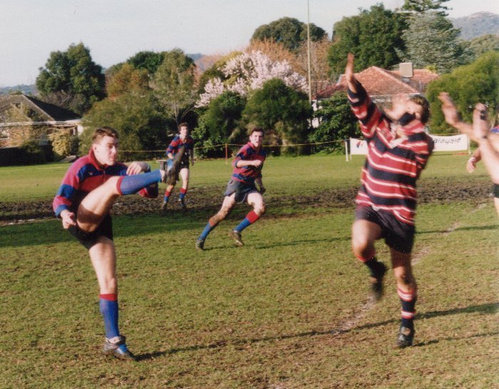 Graham-kicking-220791